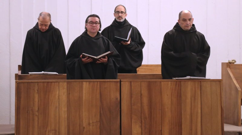 Bajo el lema “Cambiemos la mirada”, los jóvenes de Santiago peregrinaron hasta el Santuario del Padre Hurtado