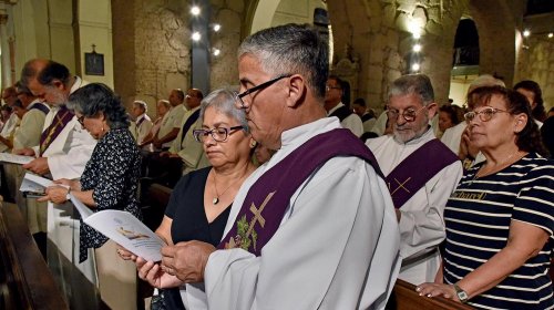 Diáconos renuevan sus Promesas Matrimoniales y Ministeriales