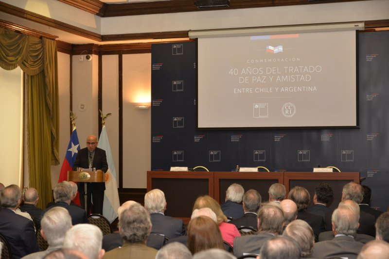 Conmemoran los 40 años de la firma del Tratado de Paz y Amistad entre Chile y Argentina