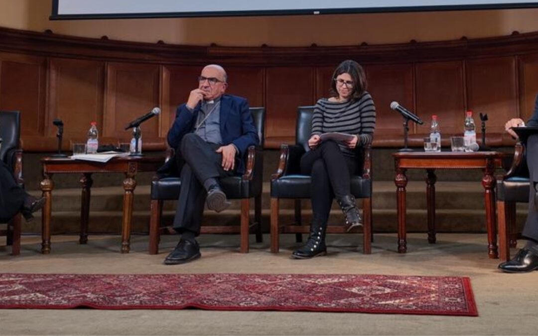 Conversatorio reúne a líderes del mundo académico para reflexionar sobre la identidad y misión de la educación superior católica