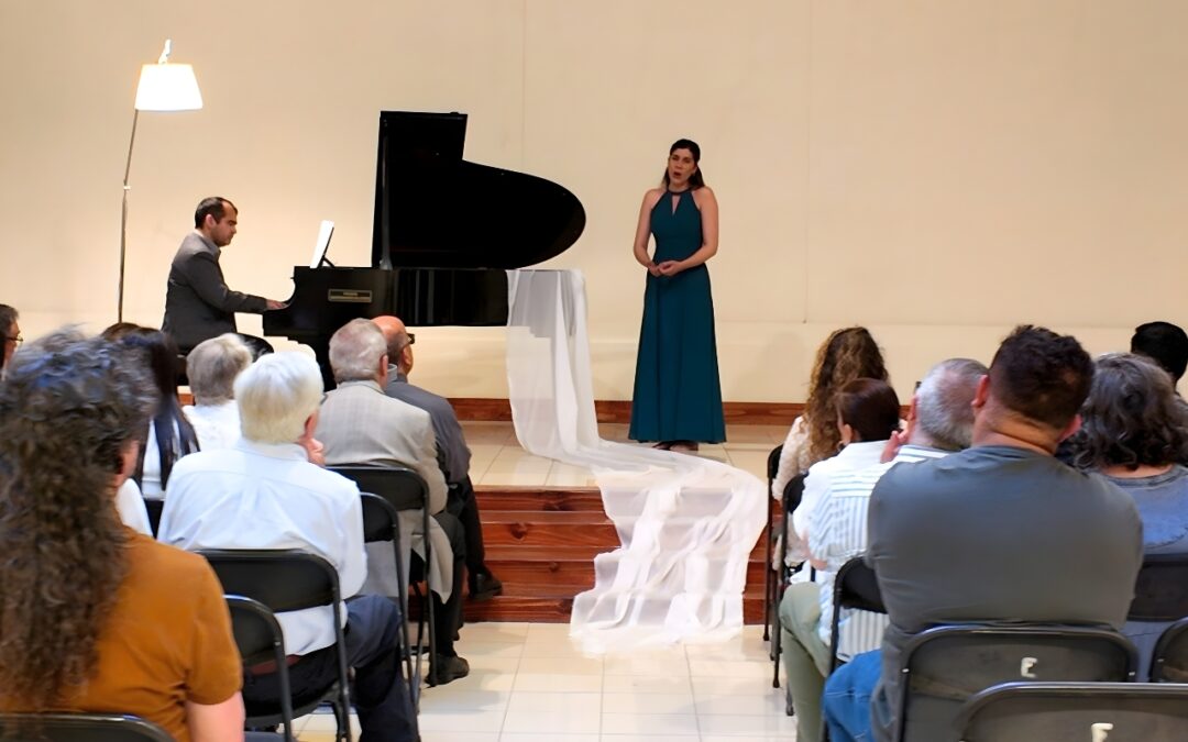 Concierto “Gabriela” reunió a familias de sacerdotes y celebró la vigencia del mensaje mistraliano