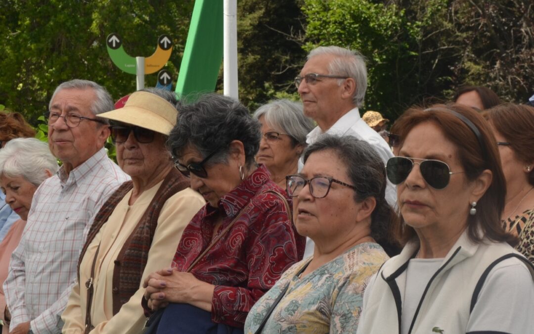 Esperanza y fe en la vida eterna: Cardenal Chomali presidió Misa de Todos los Santos en el Parque del Recuerdo