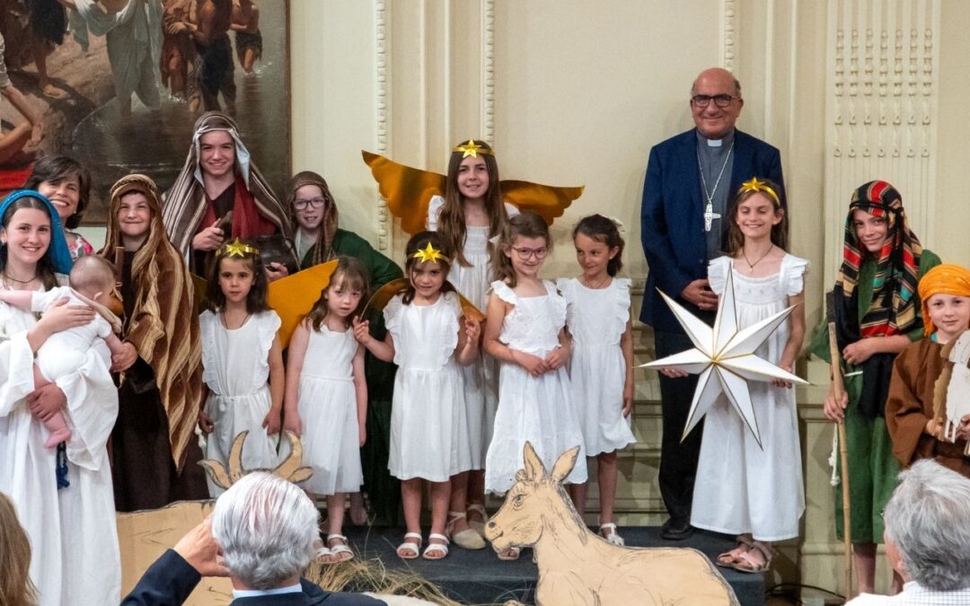 Lanzamiento del libro “La Navidad, un Regalo de Dios” reúne a familias y comunidades en torno al verdadero sentido de Belén