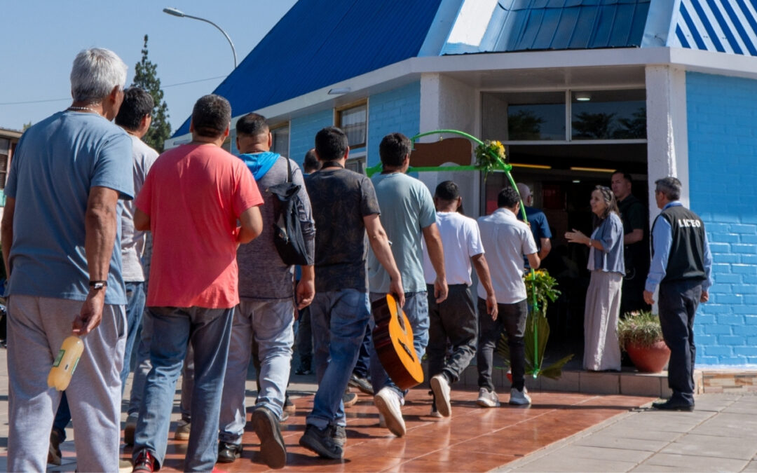 La dignidad que no se pierde: fe y esperanza en la celebración de sacramentos en Colina 1