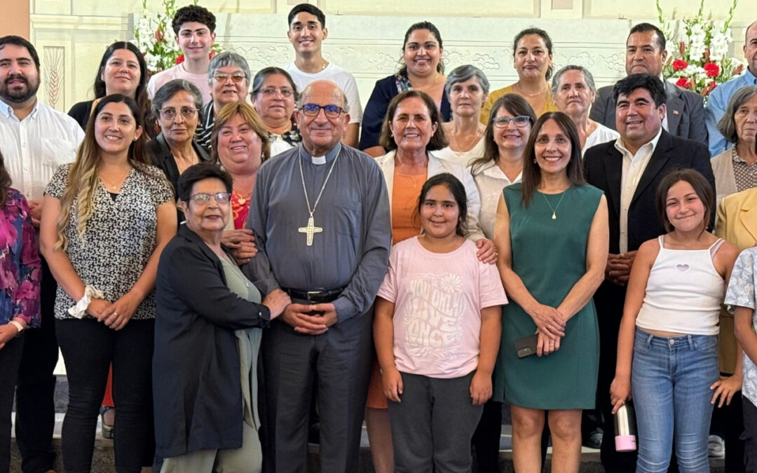 Cardenal Fernando Chomali visitó Chépica y recorrió las raíces familiares de su historia