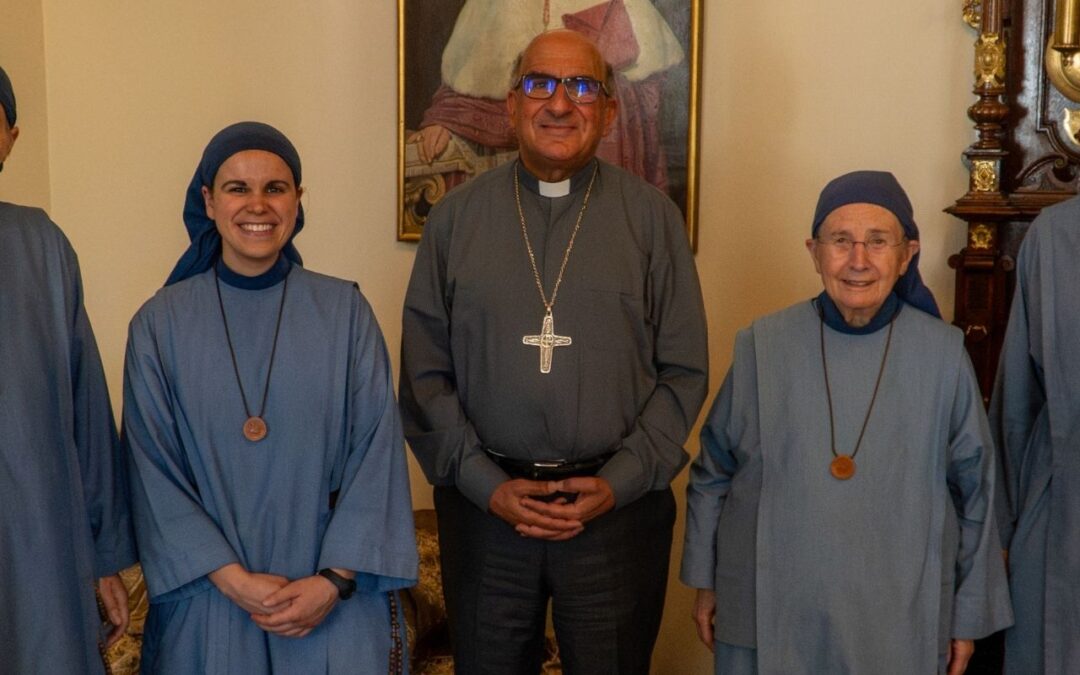 Cardenal Chomali se reúne con la fundadora de las Hermanitas del Cordero